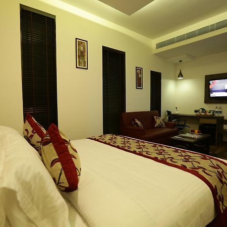 The Spin Hotel Chennai Exterior foto