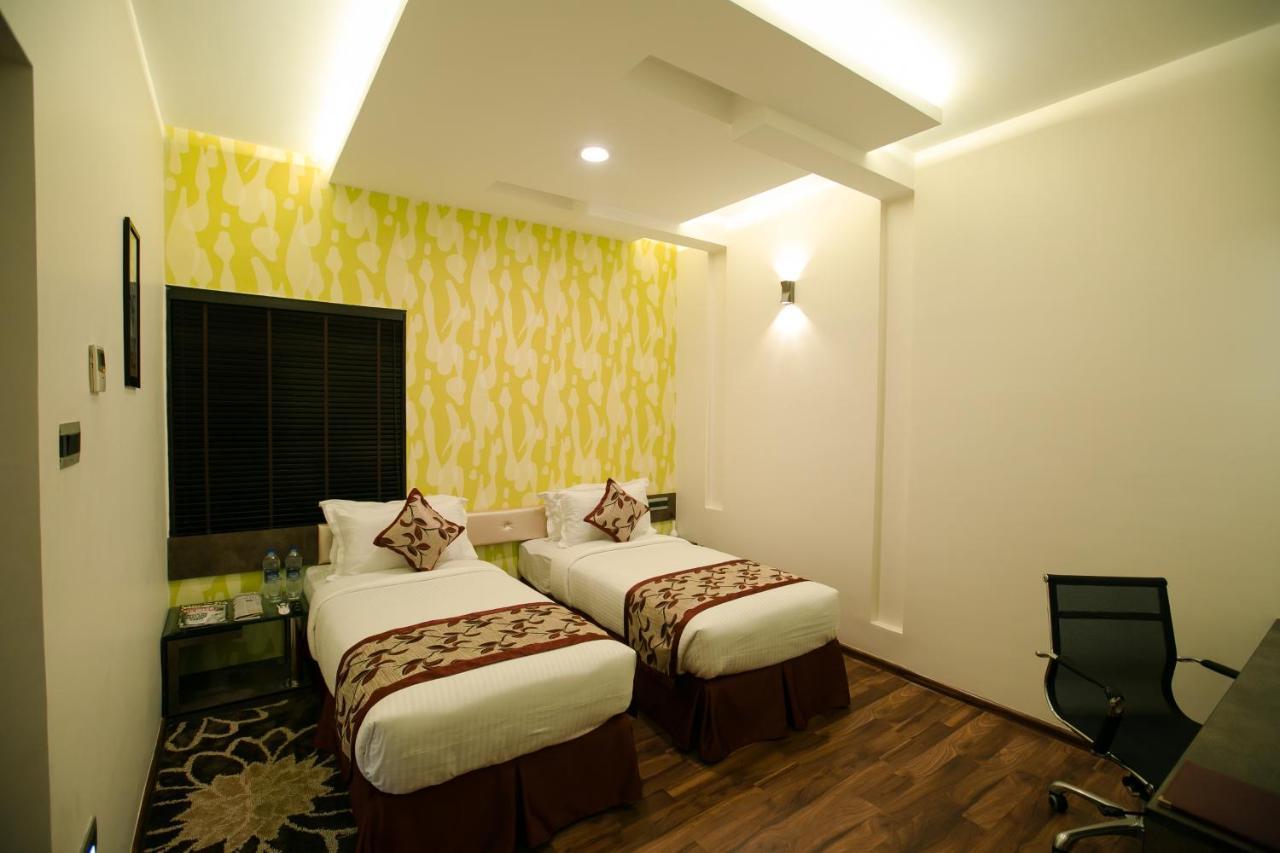 The Spin Hotel Chennai Exterior foto
