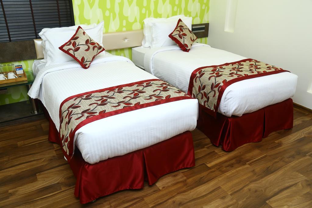 The Spin Hotel Chennai Exterior foto