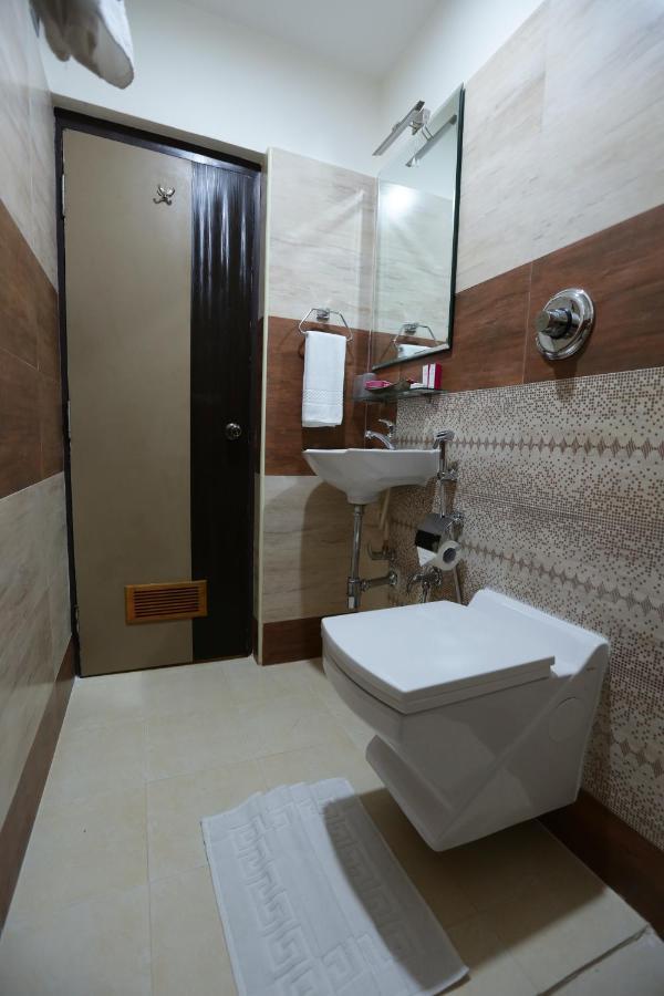 The Spin Hotel Chennai Exterior foto