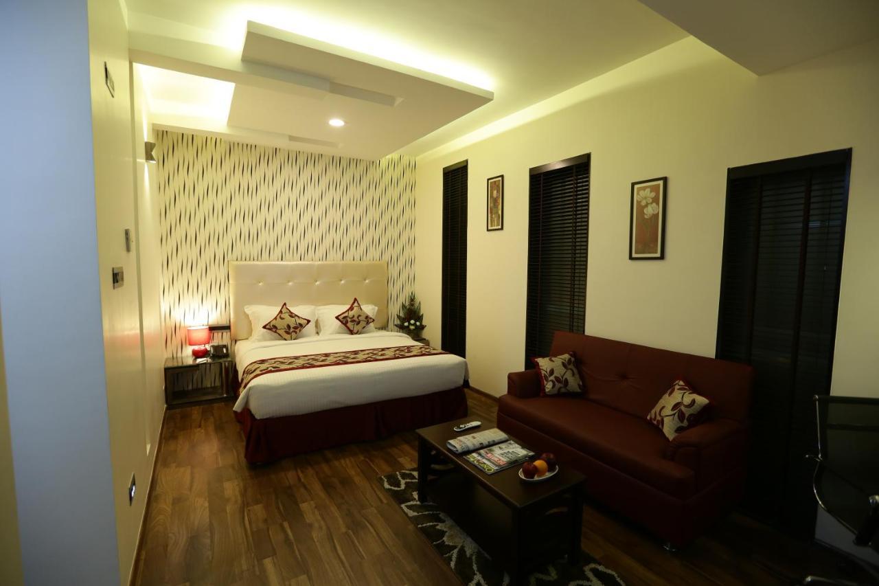 The Spin Hotel Chennai Exterior foto