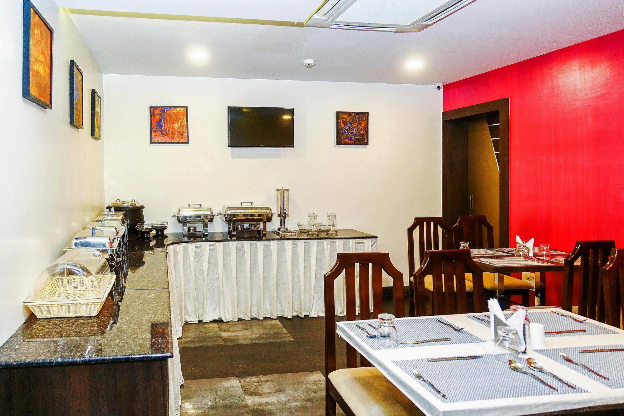 The Spin Hotel Chennai Exterior foto