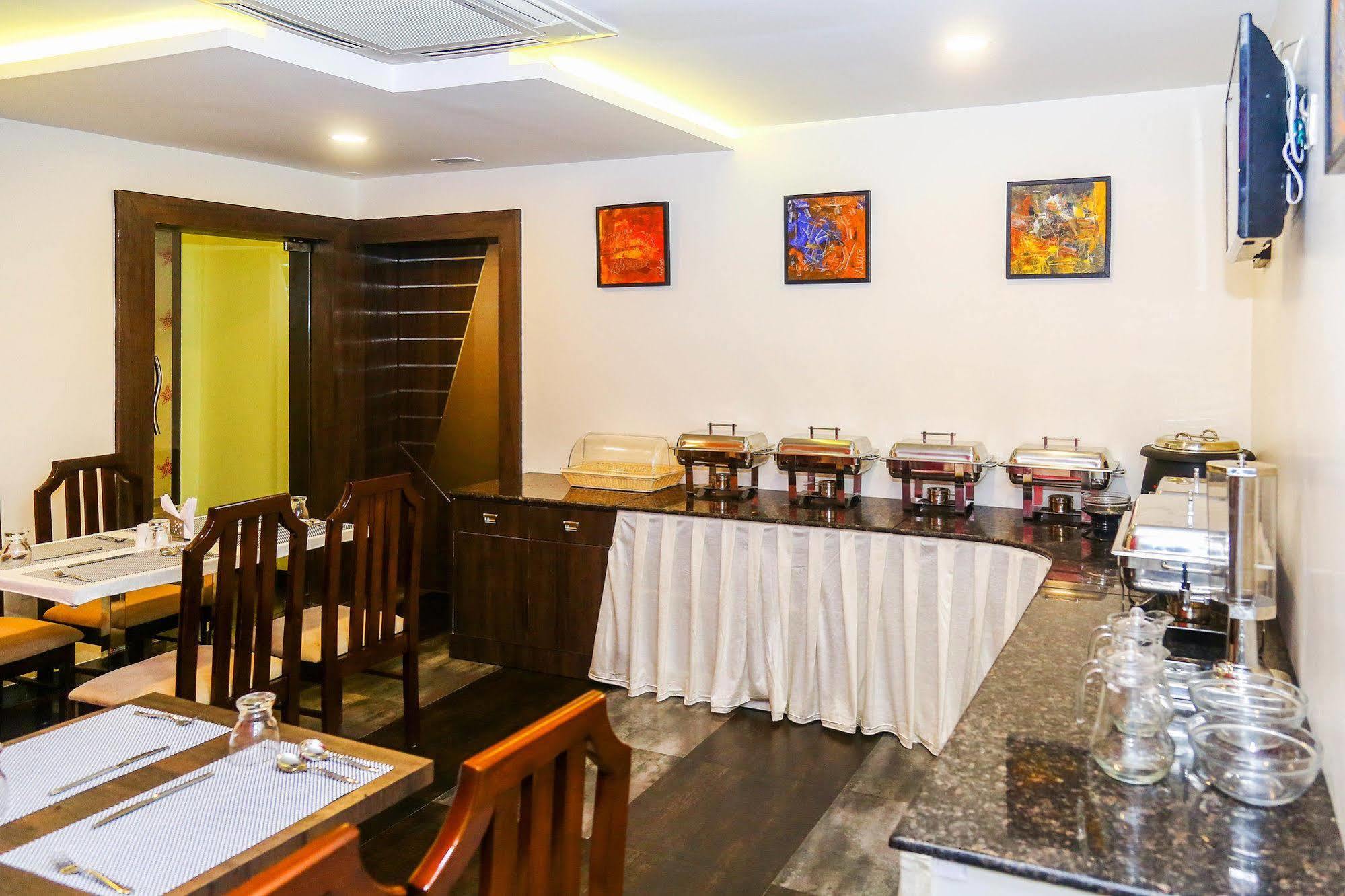 The Spin Hotel Chennai Exterior foto
