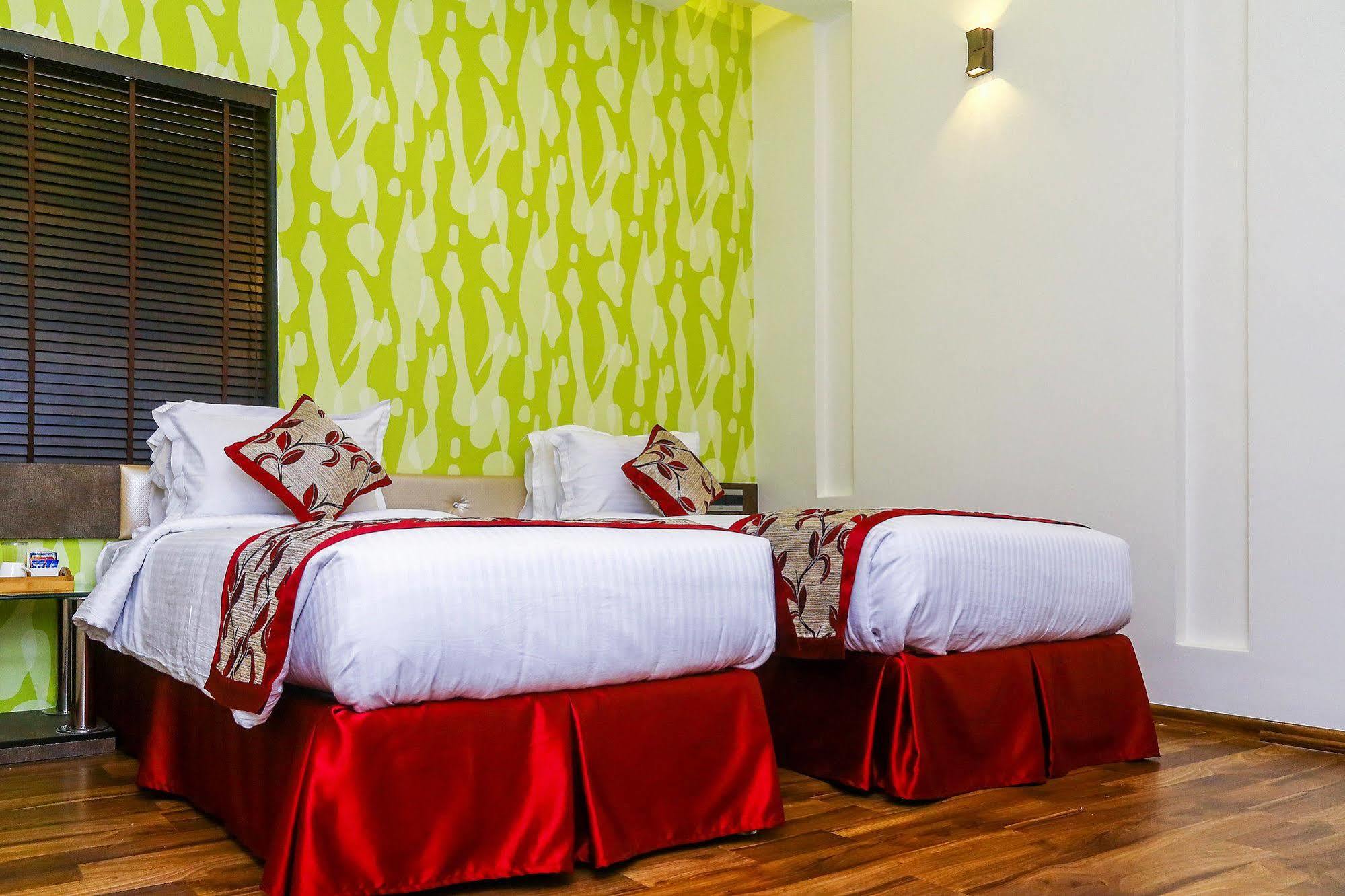 The Spin Hotel Chennai Exterior foto