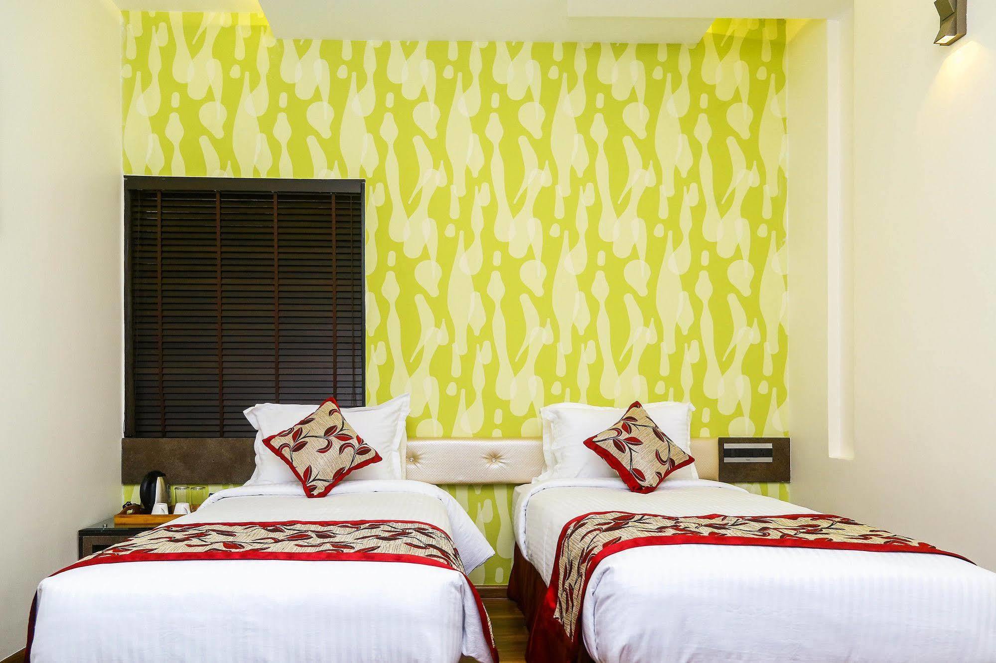 The Spin Hotel Chennai Exterior foto