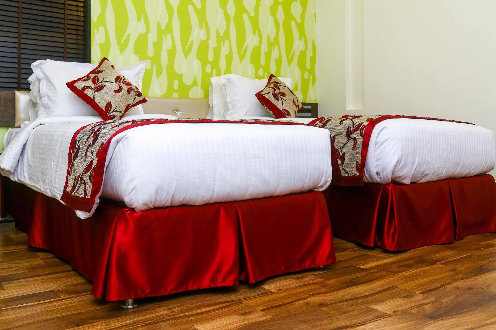 The Spin Hotel Chennai Exterior foto
